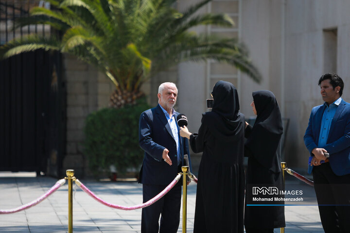 در حاشیه جلسه هیئت دولت