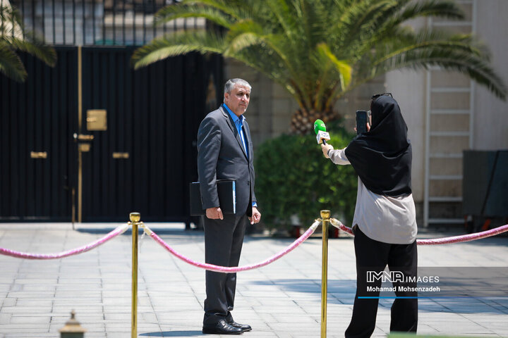 در حاشیه جلسه هیئت دولت