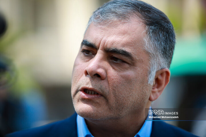 وزیر نفت: پایش منظم جایگاه‌ها انجام می‌شود / اختلاط آب با بنزین در پمپ‌ها ممکن نیست