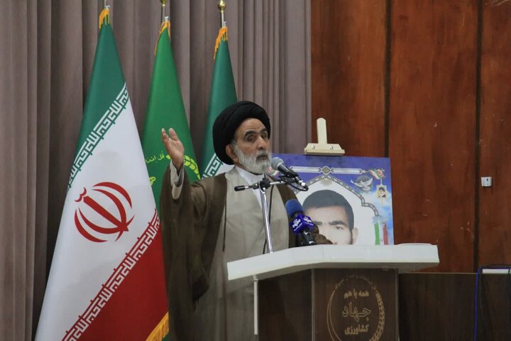 سیره و زندگی شهدا را بخوانیم و الهام بگیریم