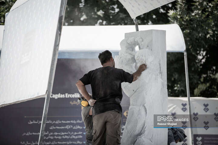 نخستین سمپوزیوم بین‌المللی مجسمه‌سازی سنگ در اصفهان