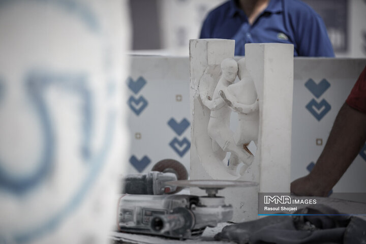 نخستین سمپوزیوم بین‌المللی مجسمه‌سازی سنگ در اصفهان