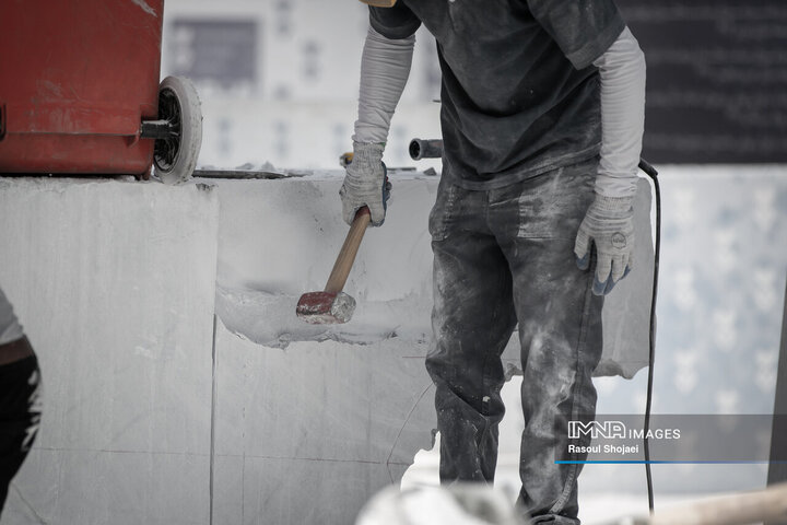 نخستین سمپوزیوم بین‌المللی مجسمه‌سازی سنگ در اصفهان