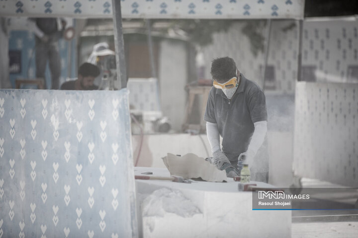 نخستین سمپوزیوم بین‌المللی مجسمه‌سازی سنگ در اصفهان