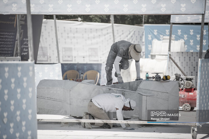 نخستین سمپوزیوم بین‌المللی مجسمه‌سازی سنگ در اصفهان