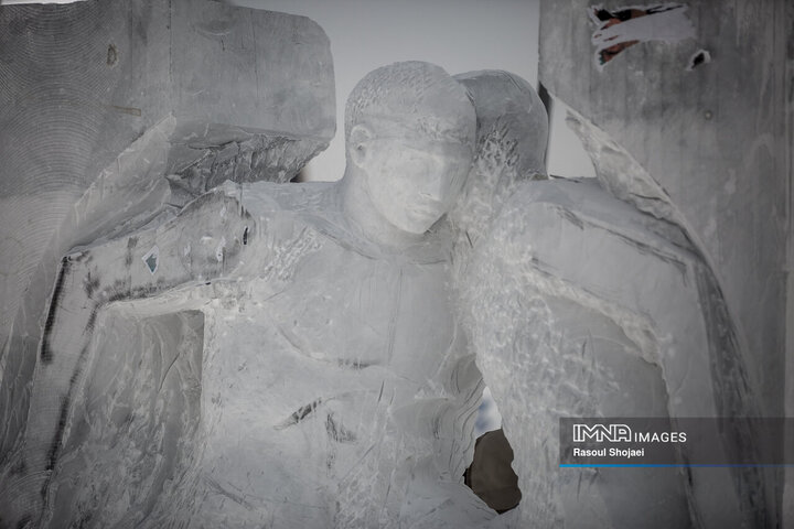 نخستین سمپوزیوم بین‌المللی مجسمه‌سازی سنگ در اصفهان
