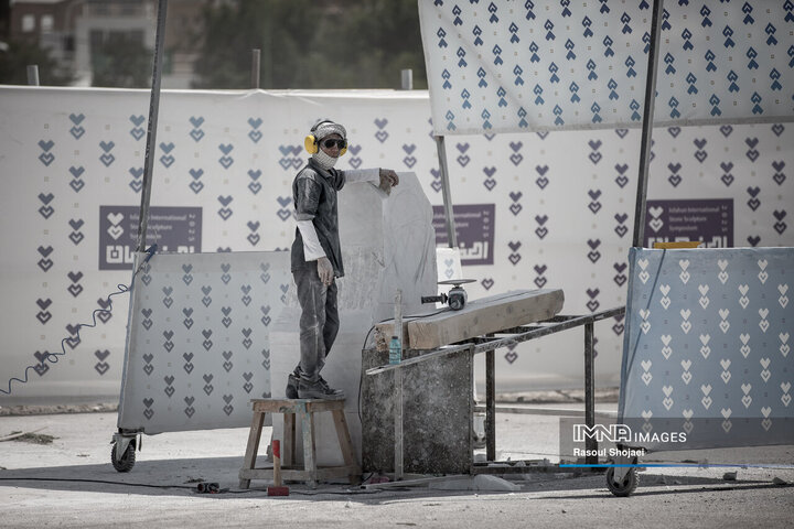 نخستین سمپوزیوم بین‌المللی مجسمه‌سازی سنگ در اصفهان