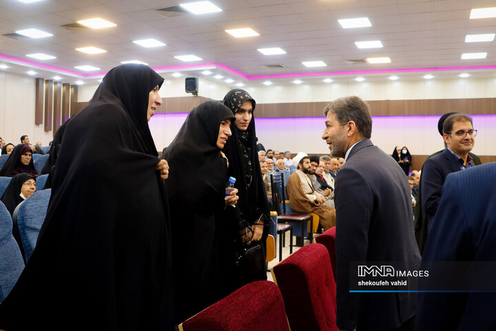 آئین تکریم و معارفه رئیس دانشگاه فرهنگیان استان اصفهان