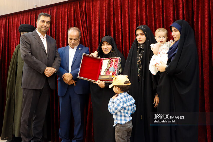 آئین تکریم و معارفه رئیس دانشگاه فرهنگیان استان اصفهان