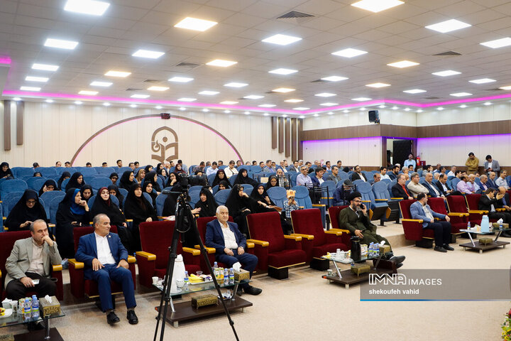 آئین تکریم و معارفه رئیس دانشگاه فرهنگیان استان اصفهان