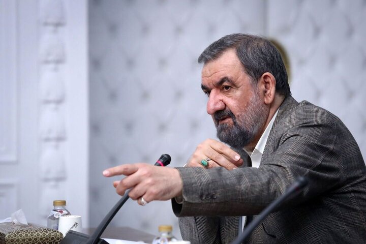 سرلشکر رضایی: هیچ کشوری قادر به مسدود کردن صادرات نفت ایران نیست