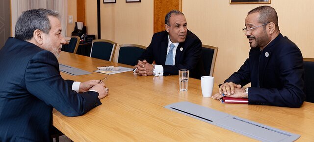 رایزنی وزرای خارجه ایران، مصر و عمان پیرامون مذاکرات هسته‌ای