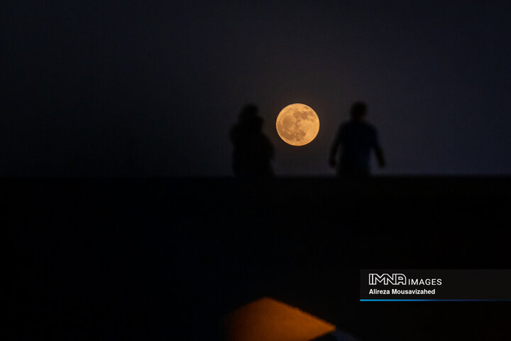 ماه خونین یا ماه ذرت مهمان آسمان نیمکره شمالی