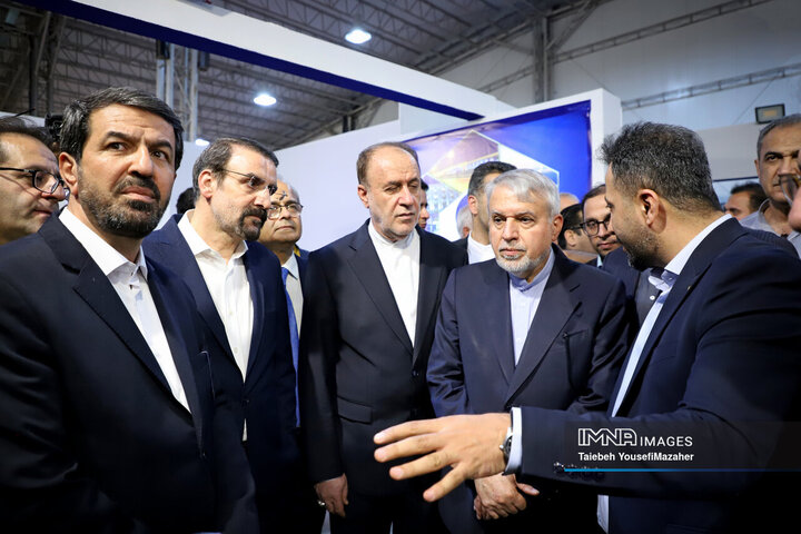 نمایشگاه تخصصی گردشگری سلامت اکو در همدان