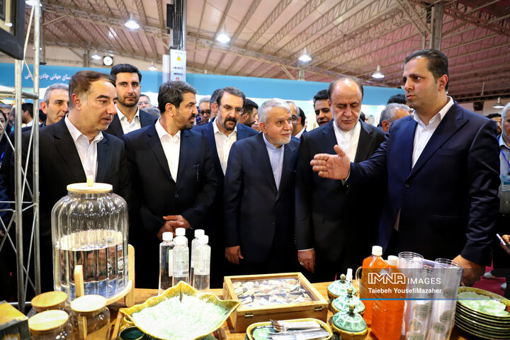 نمایشگاه تخصصی گردشگری سلامت اکو در همدان