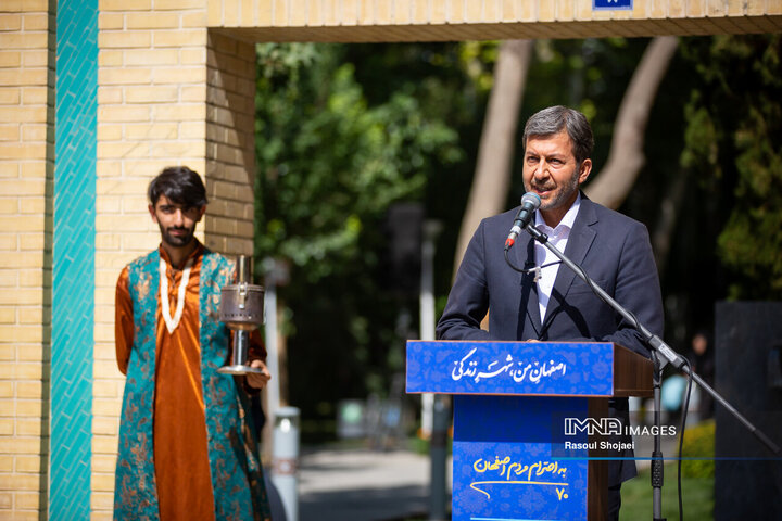 آیین بهره‌برداری از گذر صنایع دستی اصفهان