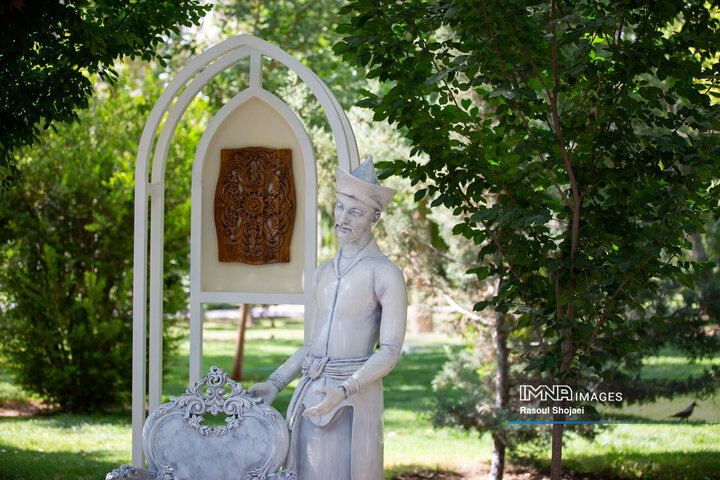 آیین بهره‌برداری از گذر صنایع دستی اصفهان