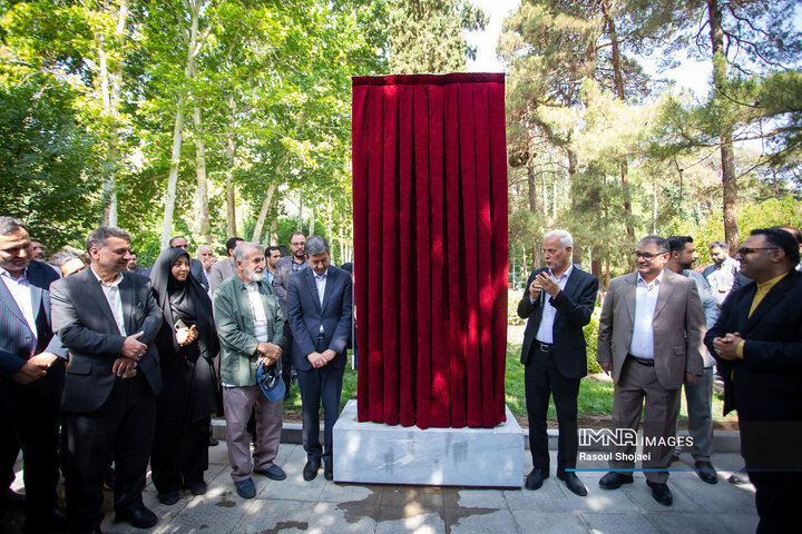 آیین بهره‌برداری از گذر صنایع دستی اصفهان