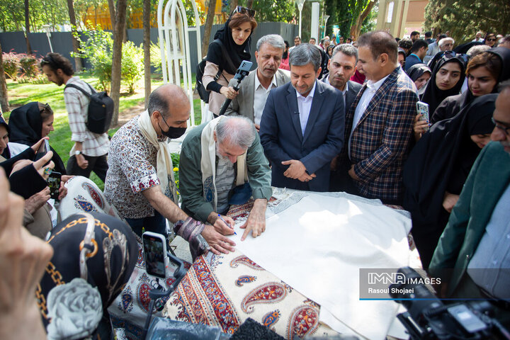 آیین بهره‌برداری از گذر صنایع دستی اصفهان