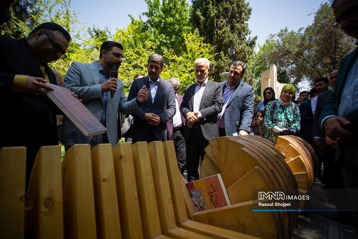 آیین بهره‌برداری از گذر صنایع دستی اصفهان