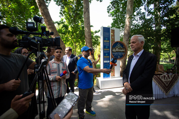 هنر اصفهان پویا است و جای نگرانی نیست