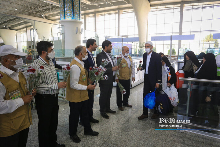 بازگشت اولین گروه حجاج اصفهانی از حج تمتع