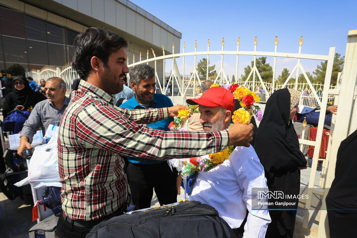 بازگشت اولین گروه حجاج اصفهانی از حج تمتع