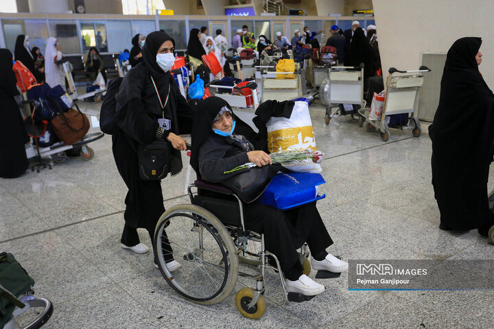 بازگشت اولین گروه حجاج اصفهانی از حج تمتع