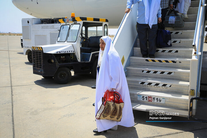 بازگشت اولین گروه حجاج اصفهانی از حج تمتع