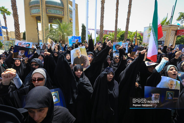 تجمع مردم اصفهان در محکمیت تجاوز رژیم صهیونیستی به کشور