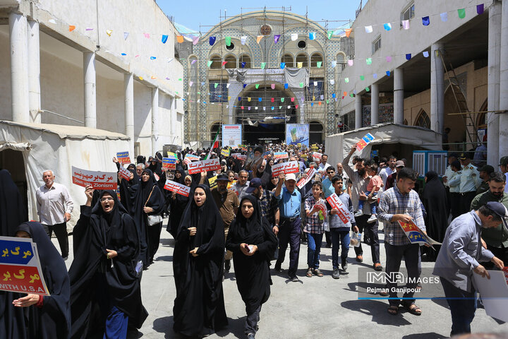 راهپیمایی نمازگزاران اصفهانی در محکومیت تجاوز رژیم صهیونیستی به کشور