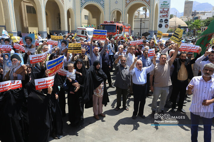 راهپیمایی نمازگزاران اصفهانی در محکومیت تجاوز رژیم صهیونیستی به کشور