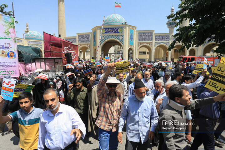 راهپیمایی نمازگزاران اصفهانی در محکومیت تجاوز رژیم صهیونیستی به کشور