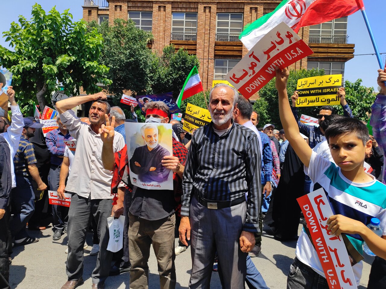 سنگ تمام اصفهانیها در حمایت از «انتقام ملی»/ تا نابودی کامل اسرائیل در صحنهایم