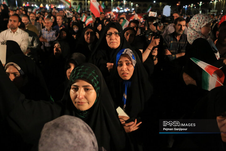 اجتماع خودجوش و حماسی مردم اصفهان در پشتیبانی انتقام ملی از رژیم صهیونی