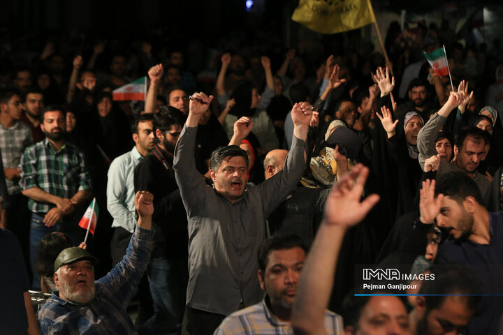 اجتماع خودجوش و حماسی مردم اصفهان در پشتیبانی انتقام ملی از رژیم صهیونی