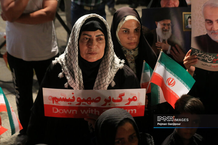 اجتماع خودجوش و حماسی مردم اصفهان در پشتیبانی انتقام ملی از رژیم صهیونی