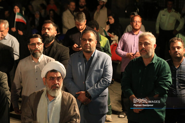 اجتماع خودجوش و حماسی مردم اصفهان در پشتیبانی انتقام ملی از رژیم صهیونی