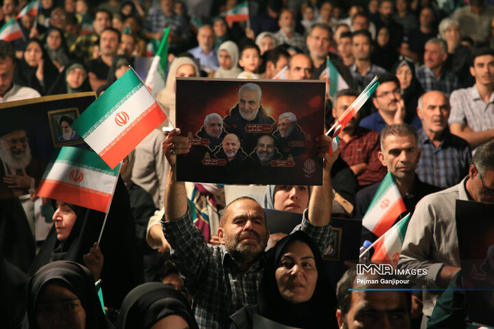 اجتماع خودجوش و حماسی مردم اصفهان در پشتیبانی انتقام ملی از رژیم صهیونی