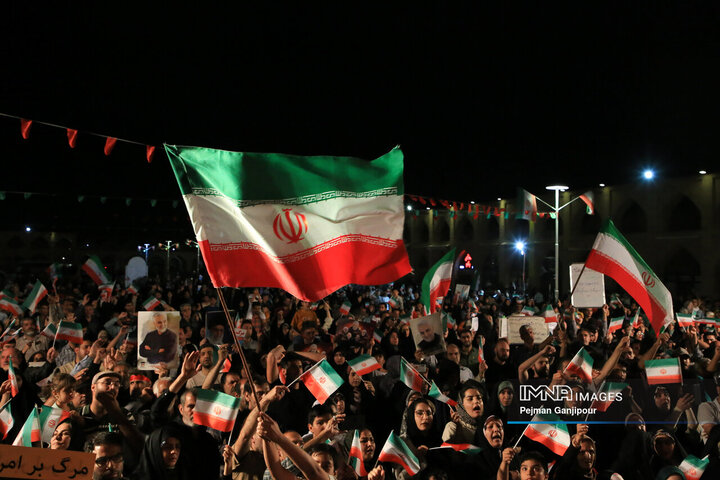 اجتماع خودجوش و حماسی مردم اصفهان در پشتیبانی انتقام ملی از رژیم صهیونی