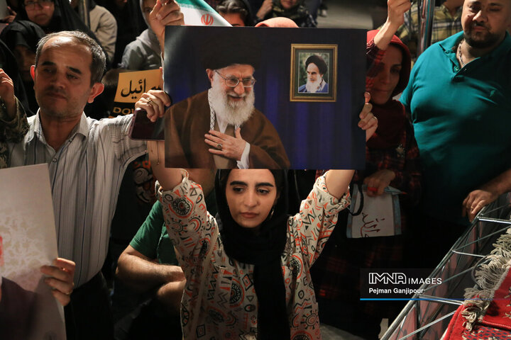 اجتماع خودجوش و حماسی مردم اصفهان در پشتیبانی انتقام ملی از رژیم صهیونی