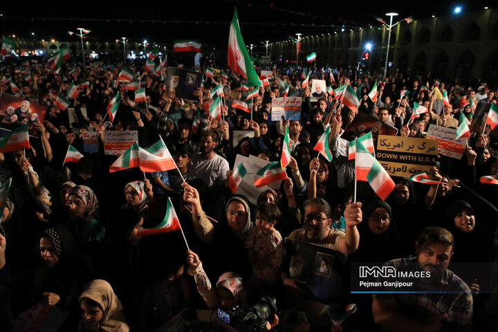 اجتماع خودجوش و حماسی مردم اصفهان در پشتیبانی انتقام ملی از رژیم صهیونی