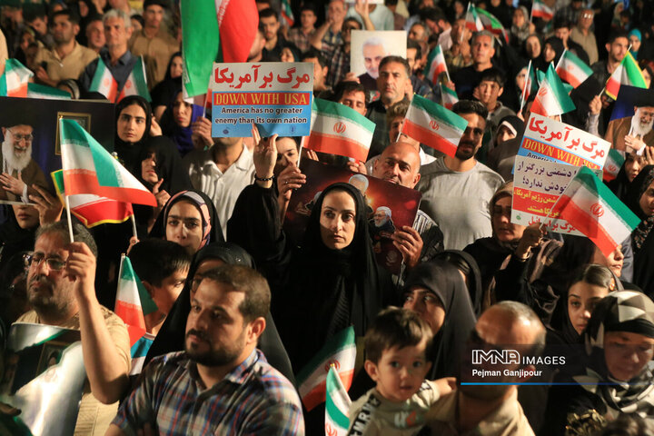 اجتماع خودجوش و حماسی مردم اصفهان در پشتیبانی انتقام ملی از رژیم صهیونی