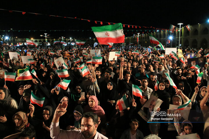 اجتماع خودجوش و حماسی مردم اصفهان در پشتیبانی انتقام ملی از رژیم صهیونی
