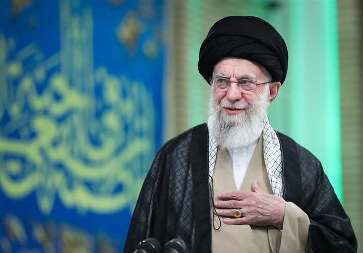 موافقت امام خامنه‌ای با عفو و تخفیف مجازات جمعی از محکومان