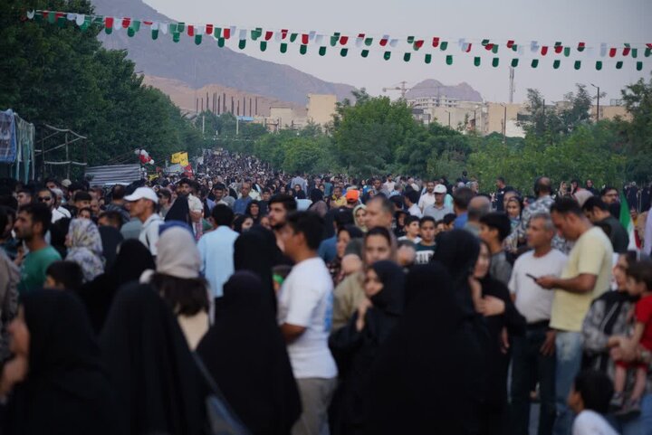 فیلم| حماسه ولایتمداران خرم‌آباد در راهپیمایی کیلومتری عید غدیر