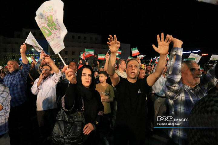 تجمع مردم اصفهان در حمایت از عملیات «وعده صادق 3»