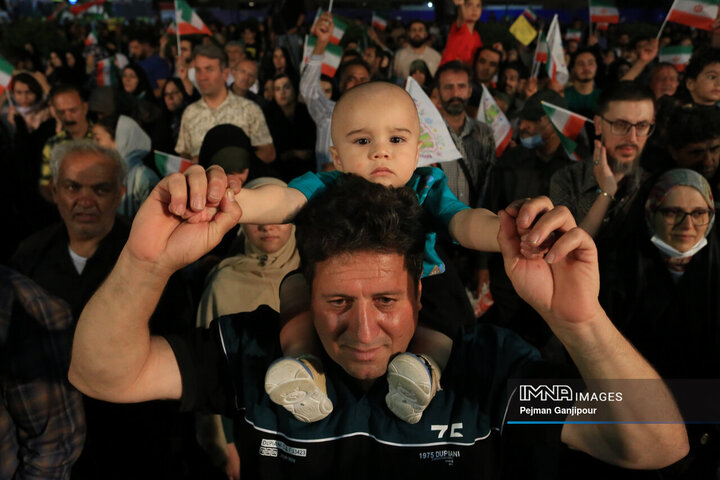 تجمع مردم اصفهان در حمایت از عملیات «وعده صادق 3»