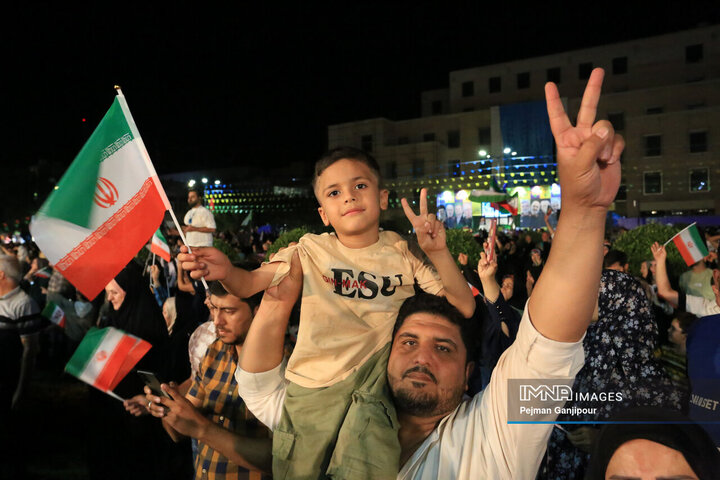 تجمع مردم اصفهان در حمایت از عملیات «وعده صادق 3»