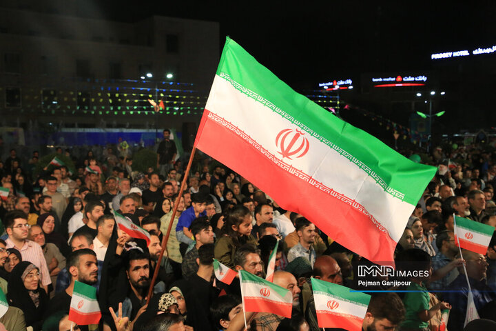 تجمع مردم اصفهان در حمایت از عملیات «وعده صادق 3»